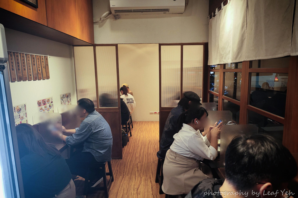 蘭芳麵食館,蘭芳麵食館菜單,蘭芳菜單,朱崙街美食,遼寧夜市美食,遼寧夜市花椒麵,遼寧夜市必吃,台北花椒麵,蘭芳花椒辣油,遼寧街美食