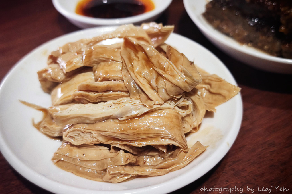 蘭芳麵食館,蘭芳麵食館菜單,蘭芳菜單,朱崙街美食,遼寧夜市美食,遼寧夜市花椒麵,遼寧夜市必吃,台北花椒麵,蘭芳花椒辣油,遼寧街美食