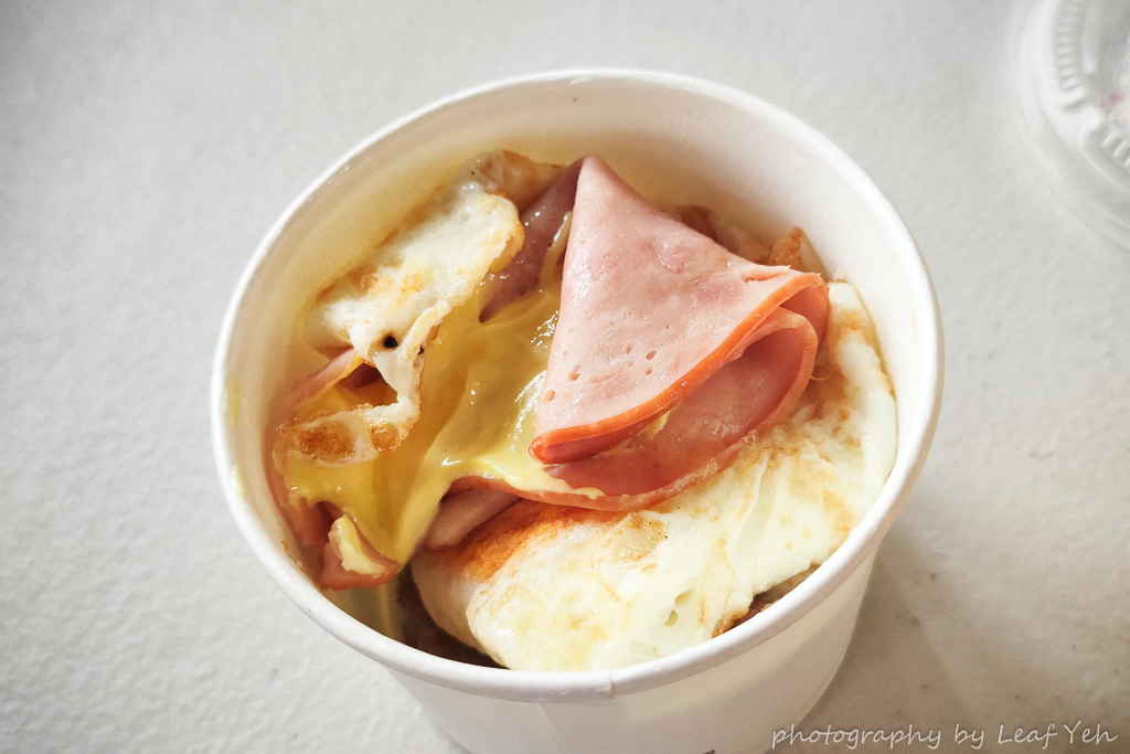 新店排骨吐司│家有璽事排骨吐司│酥炸排骨霸氣外露，新店最強排骨吐司！ 新店美食、新店早餐