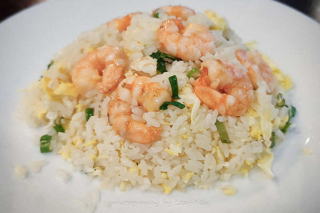 古亭美食│五草車中華食館南昌店│炒飯控注意！粒粒分明排骨蛋炒飯登場！古亭炒飯、台北排骨蛋炒飯